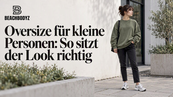 Kleine Person trägt ein Oversize-Sweatshirt und enge Hose