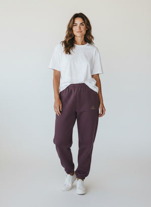 BeachBodyz® plum purple oversized fluffy jogginghose with elastic waistband and drawstring.
