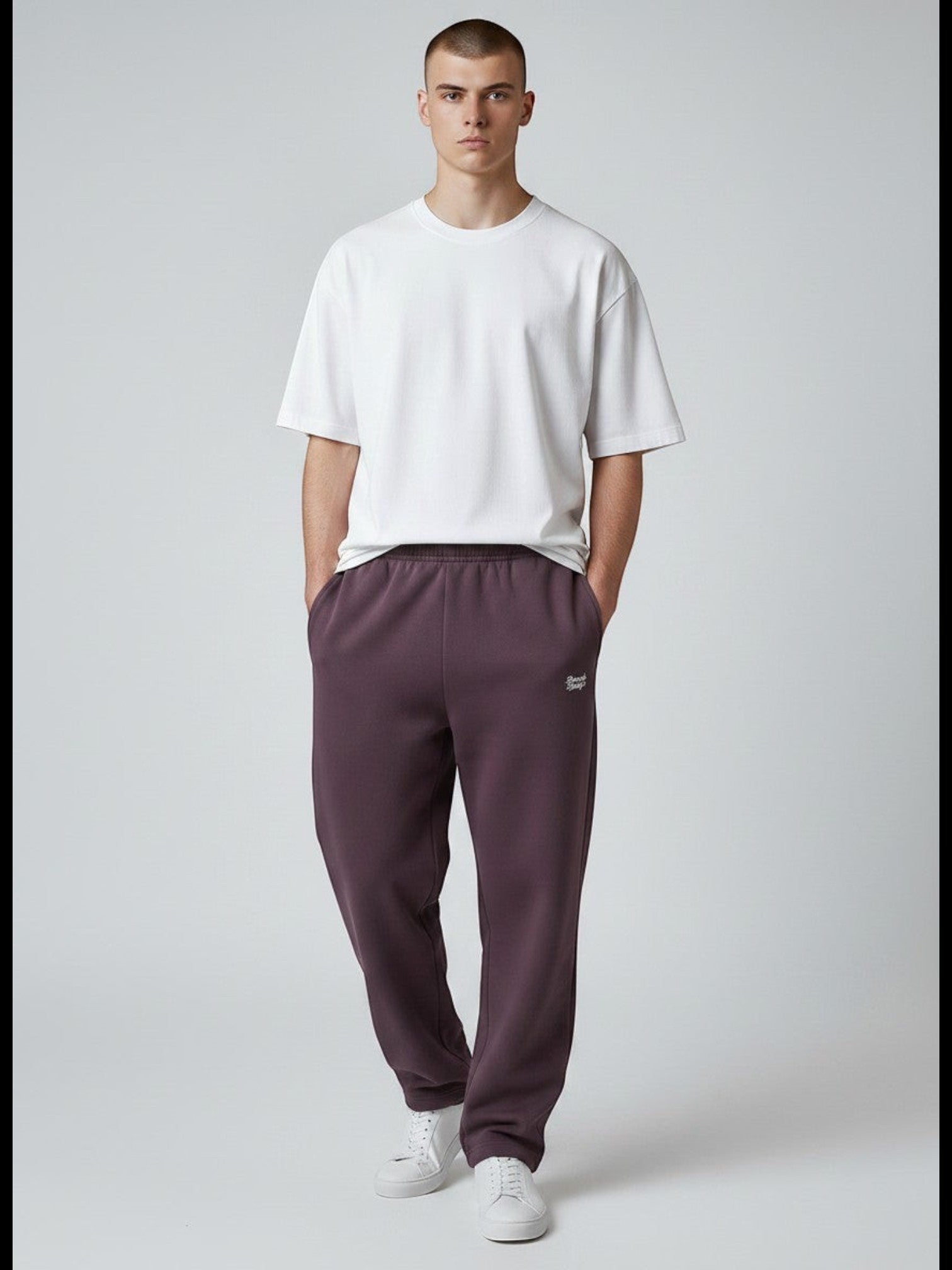 BeachBodyz plum purple oversized fluffy jogginghose with elastic waistband and cuffs, featuring subtle embroidered logo.