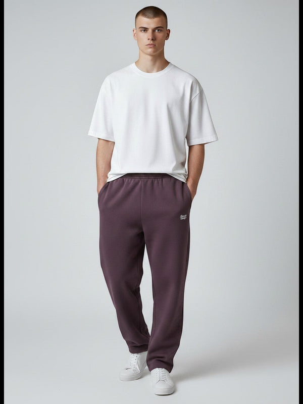 BeachBodyz plum purple oversized fluffy jogginghose with elastic waistband and cuffs, featuring subtle embroidered logo.