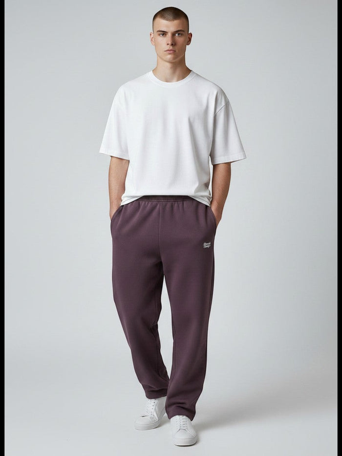 BeachBodyz plum purple oversized fluffy jogginghose with elastic waistband and cuffs, featuring subtle embroidered logo.