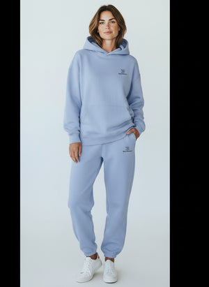 BeachBodyz® powder blue fluffy oversized jogginghose with elastic waistband and cuffs, made from a soft cotton-polyester blend.