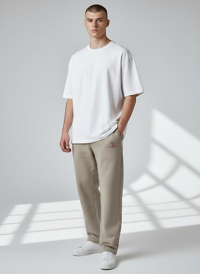 BeachBodyz® taupe cotton-blend essential sport jogginghose with elastic waistband and subtle logo.